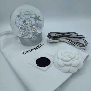 CHANEL Fine Jewelry Snow Globe Holiday Display Gift 2017 Dust Bag Ribbon NIB